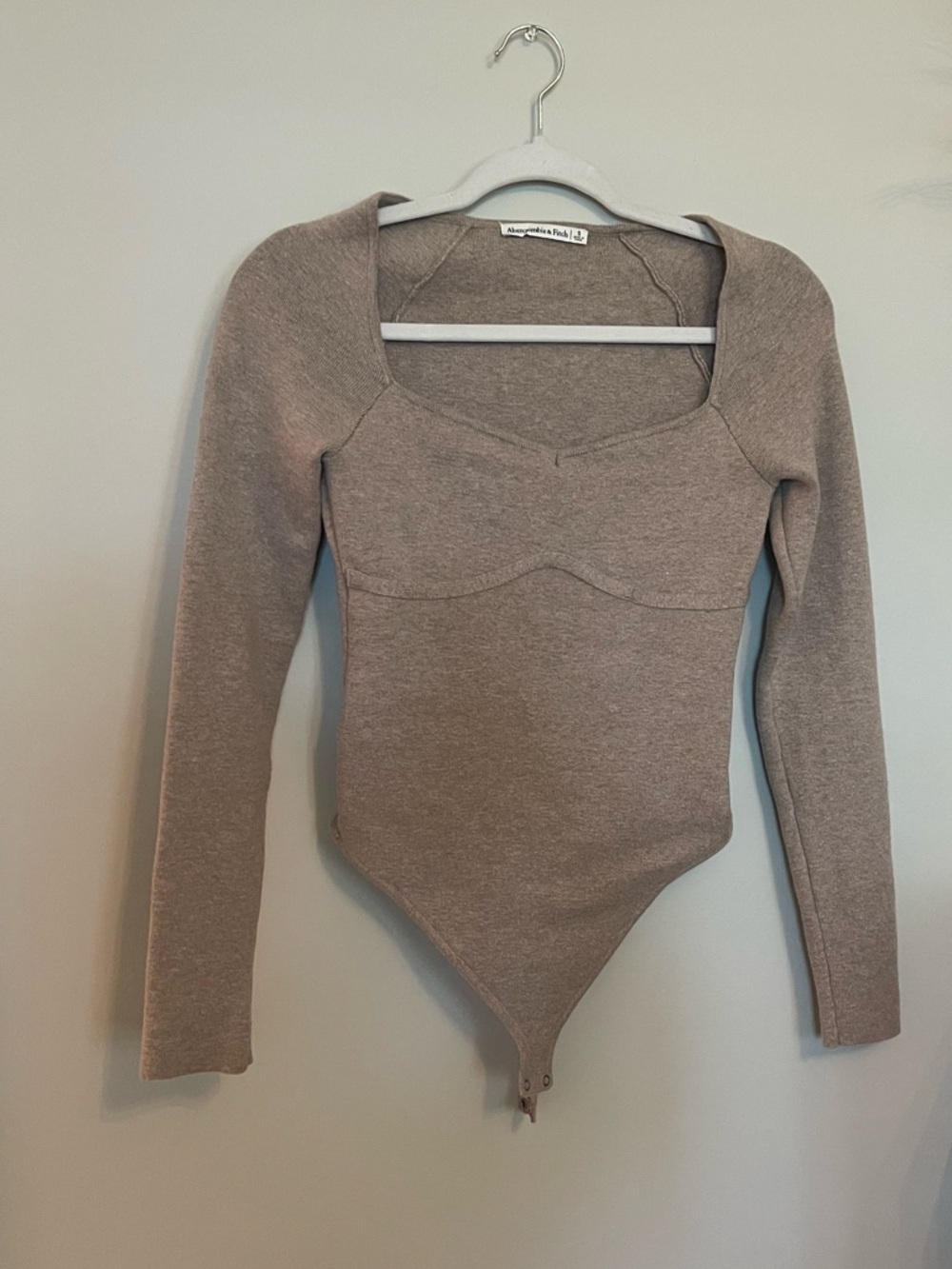 Abercrombie & Fitch Taupe Ribbed Long-Sleeve Scoop-Neck Bodysuit